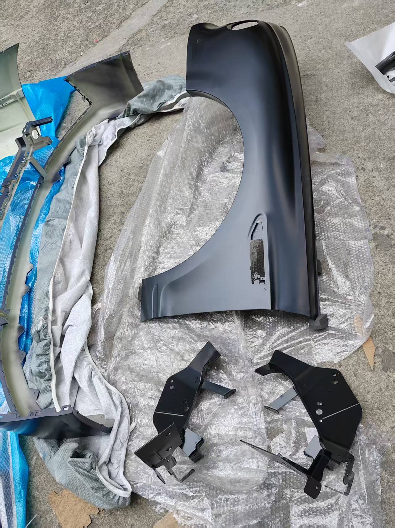 Bentley Flying Spur (2005–2019) Upgrade to 2025 Style Body Kit – Full Front & Rear Conversion Kit