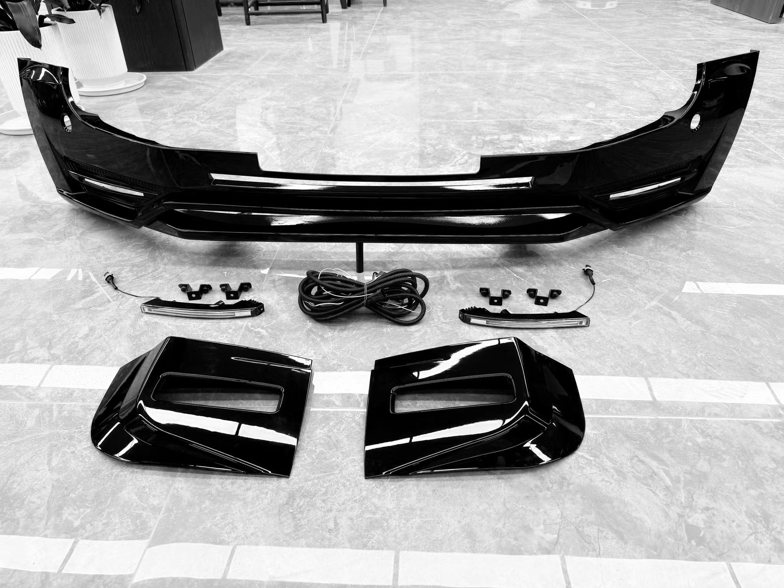 Gloss Black Front Bumper Lip Splitter with LED Lights for Land Rover Defender 90/110 (2021+) – Sport Aero Kit | UMPARTS