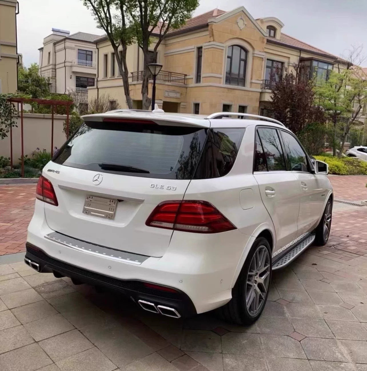 Compatible with Mercedes-Benz ML W166 (2011-2015) Upgrade to AMG GLE63 W167 Style Body Kit