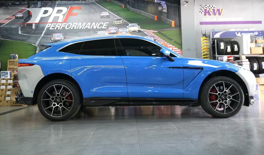 Dry Carbon Fiber Body Kit for Aston Martin DBX (DBX 707 style) – Full Aero Package (Front Bumper, Rear Diffuser, Side Skirts, Spoiler) | UMPARTS