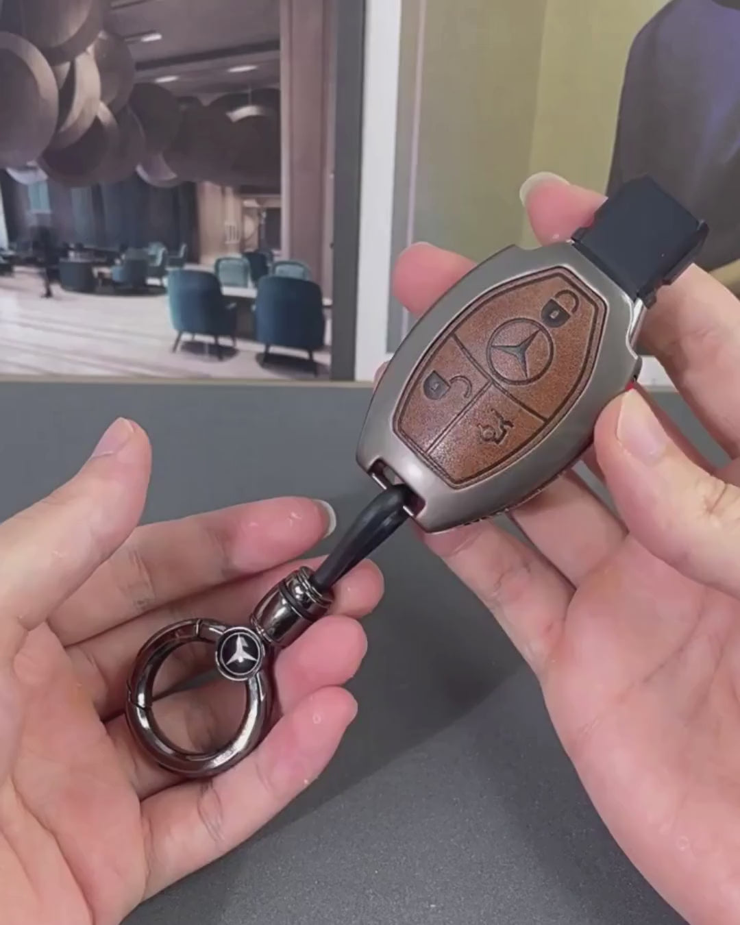 Mercedes-Benz Zinc Alloy & Leather Key Case – Classic Smart Key